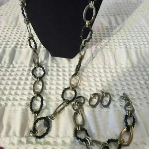 Cookie Lee three-piece matching set necklace bracelet and earrings gold tone